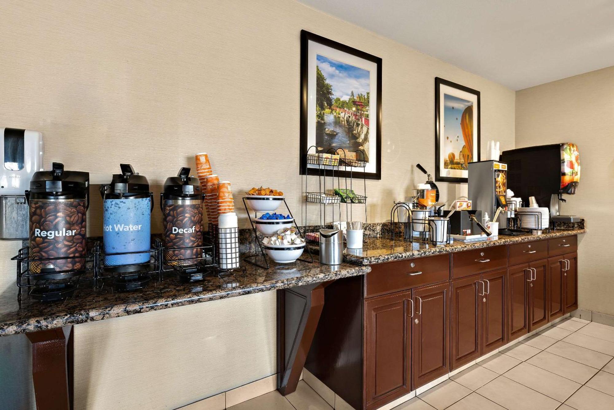 Comfort Inn & Suites Airport Convention Center Рино Экстерьер фото