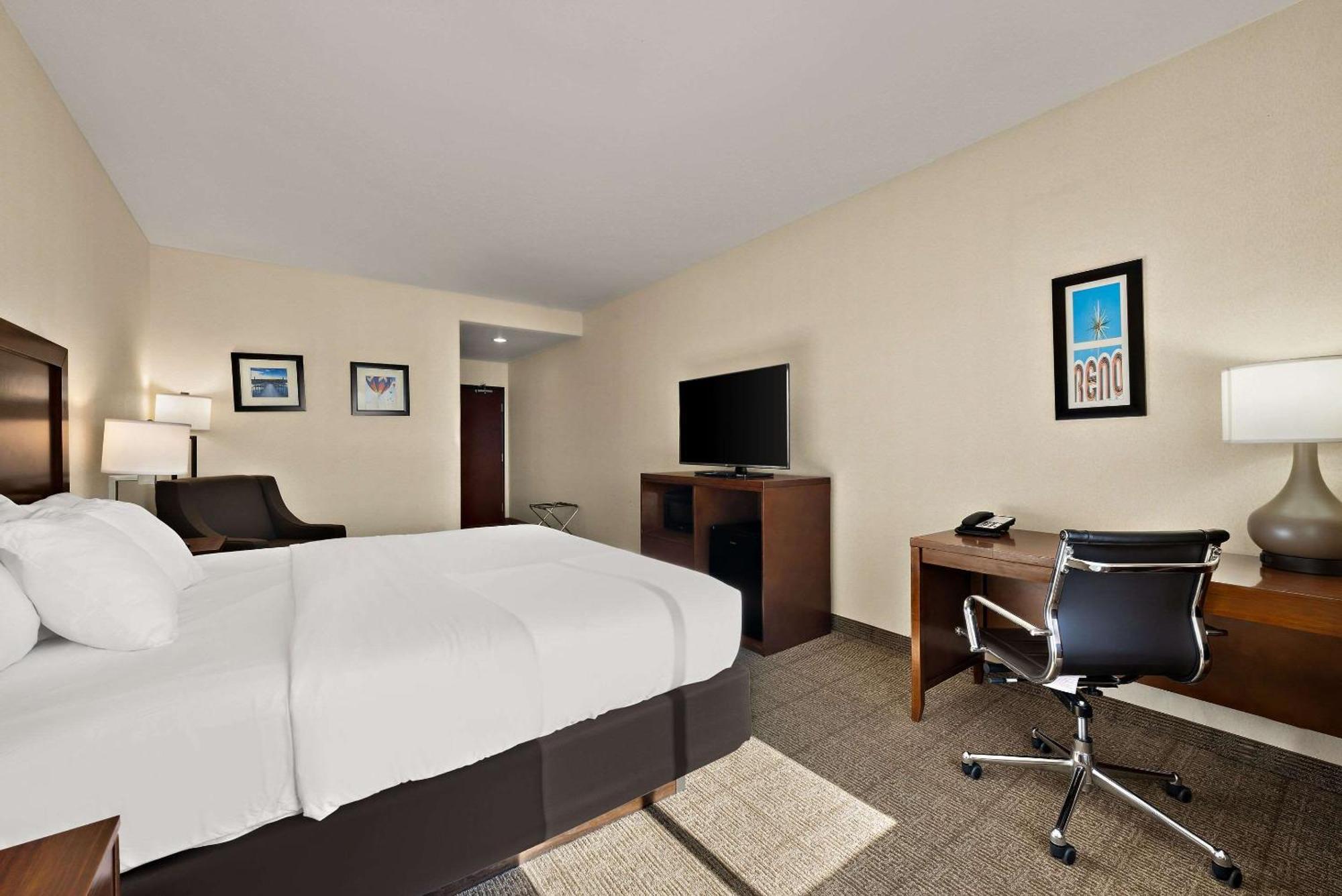 Comfort Inn & Suites Airport Convention Center Рино Экстерьер фото